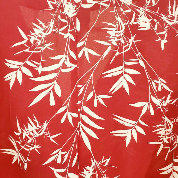 Worthington Floral Belt Front Blouse Size; Medium - Picture 7 of 7